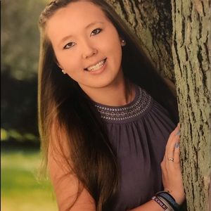 Meet your Posher, Kayla